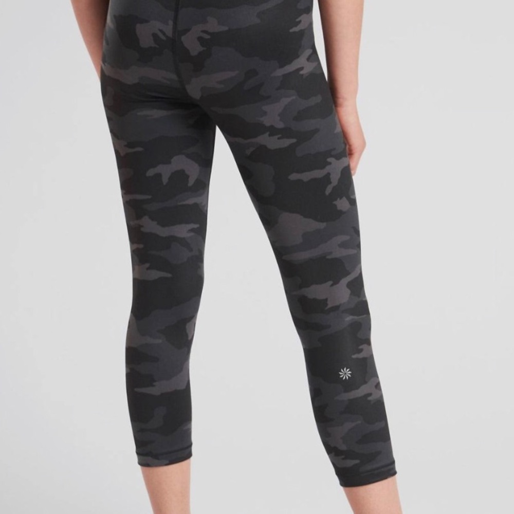 Athleta Girl Chit Chat Capri Legging Size 12